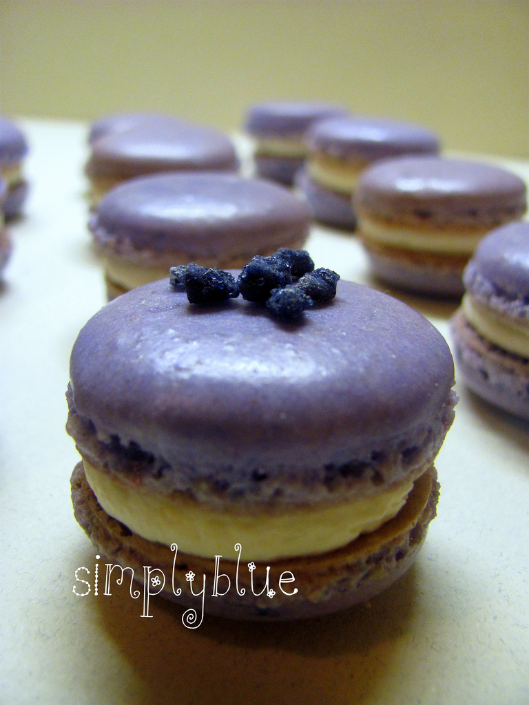 violet macarons