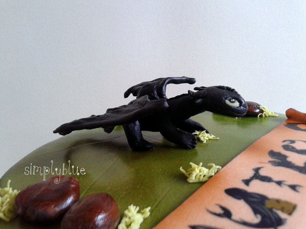 Toothless cake