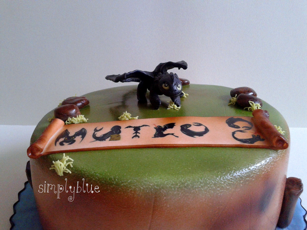 Toothless cake