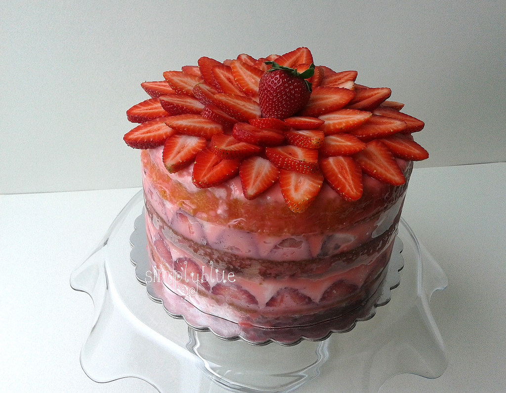 strawberry cake