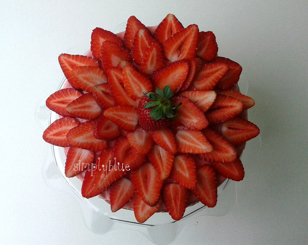 strawberry cake