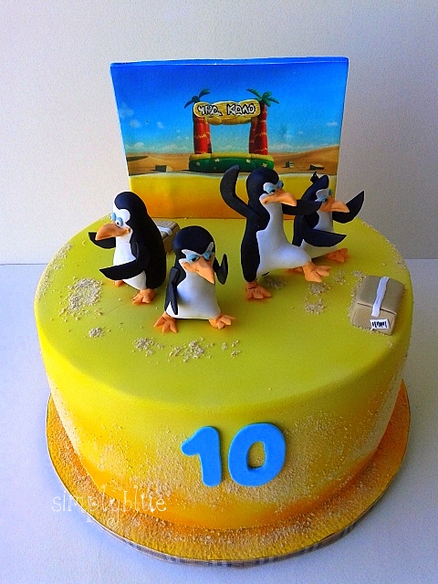 Penguins of Madagascar cake