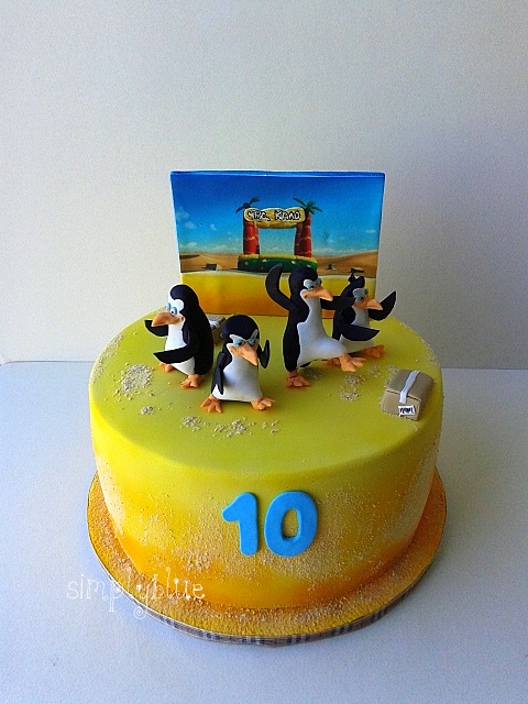 Penguins of Madagascar cake