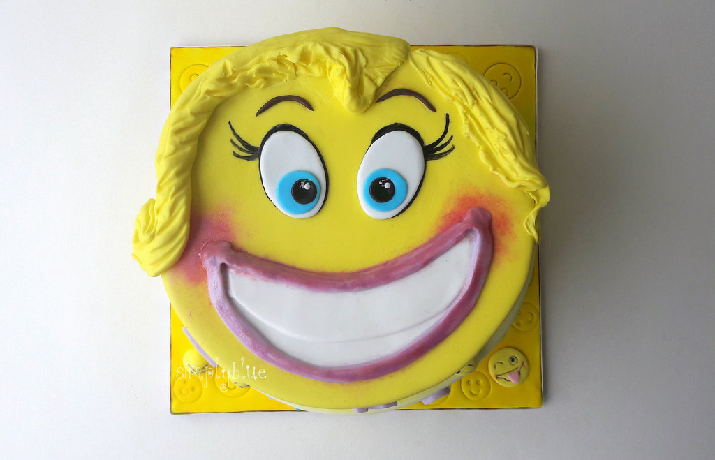 Емотикони торта