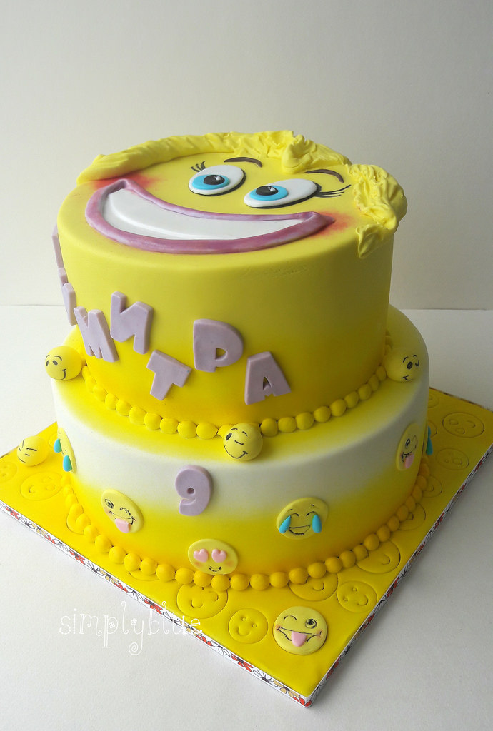 Емотикони торта