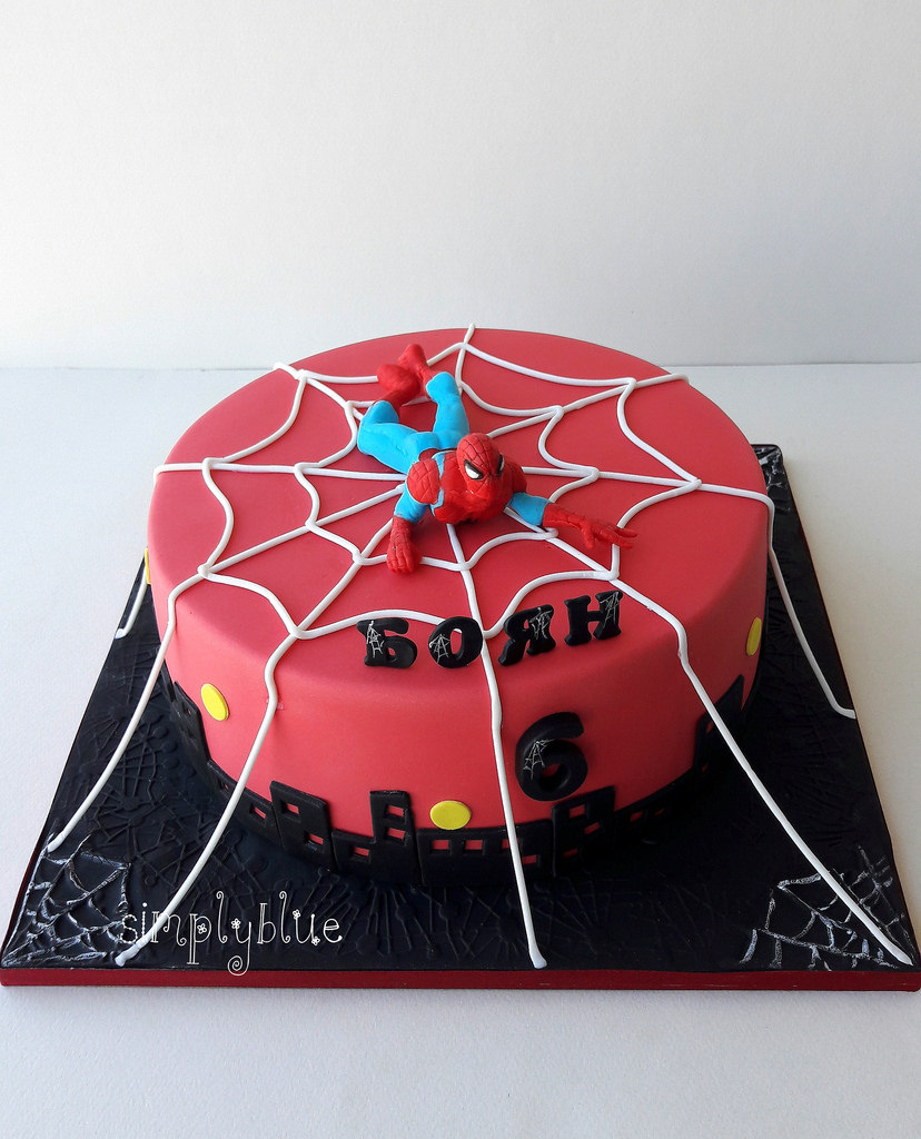 Spiderman cake