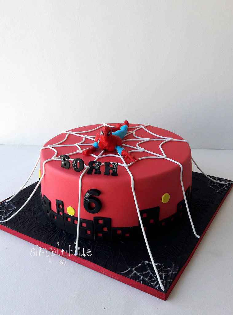 Spiderman cake
