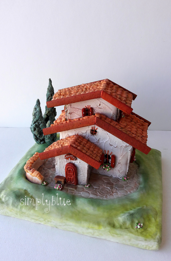 Sugar decoration with Royal Ising