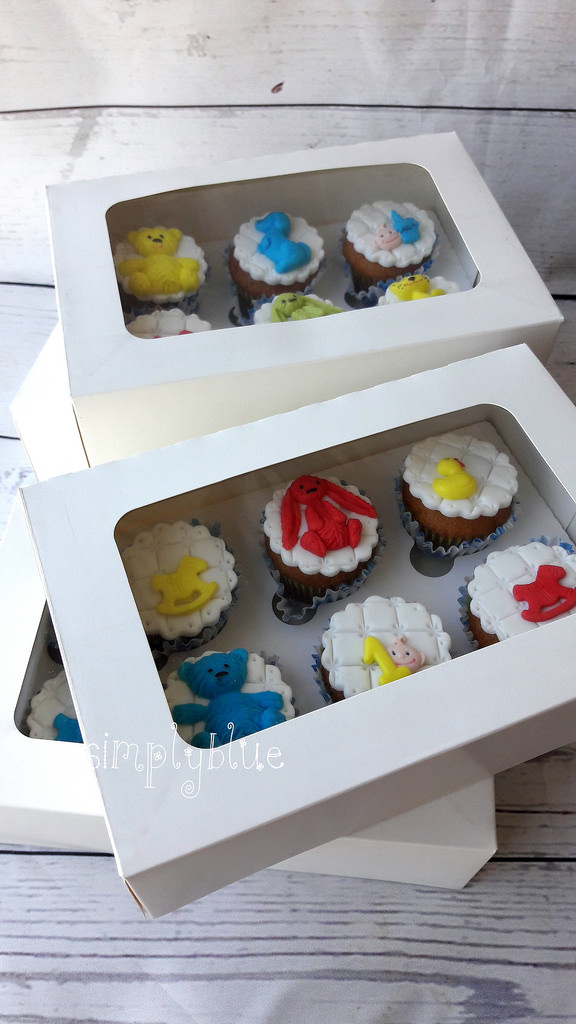 baby boy cupcakes