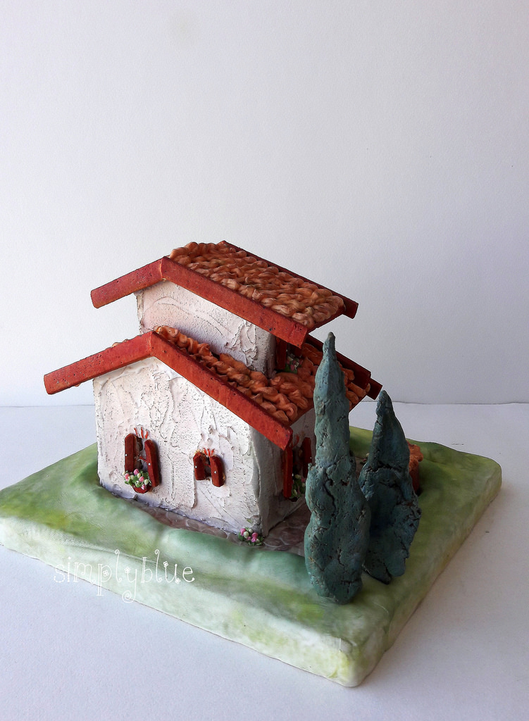 Sugar decoration with Royal Ising