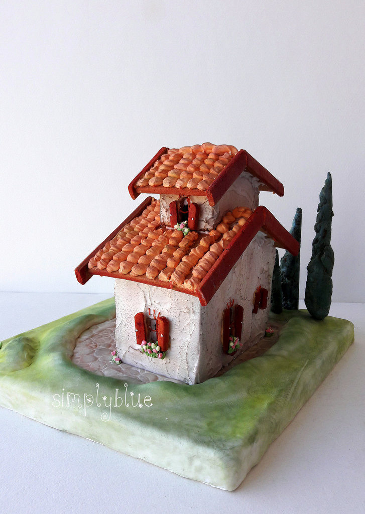 Sugar decoration with Royal Ising