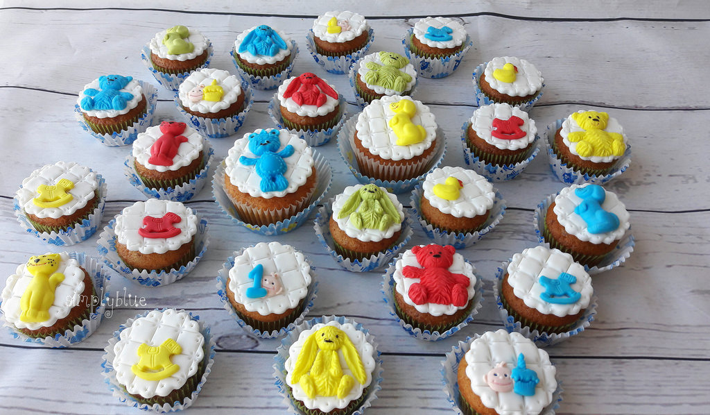baby boy cupcakes